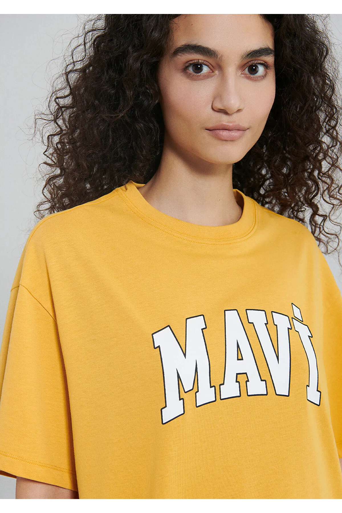 Mavi  Gelbes T-Shirt mit Logo-Print Übergröße / weiter Schnitt1600843-71340