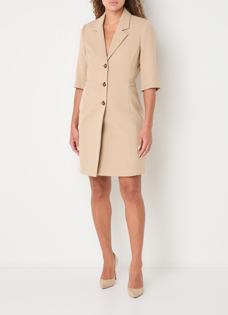 Abito blazer corto Cooper di Fifth House con spalline e dettagli cut-out.