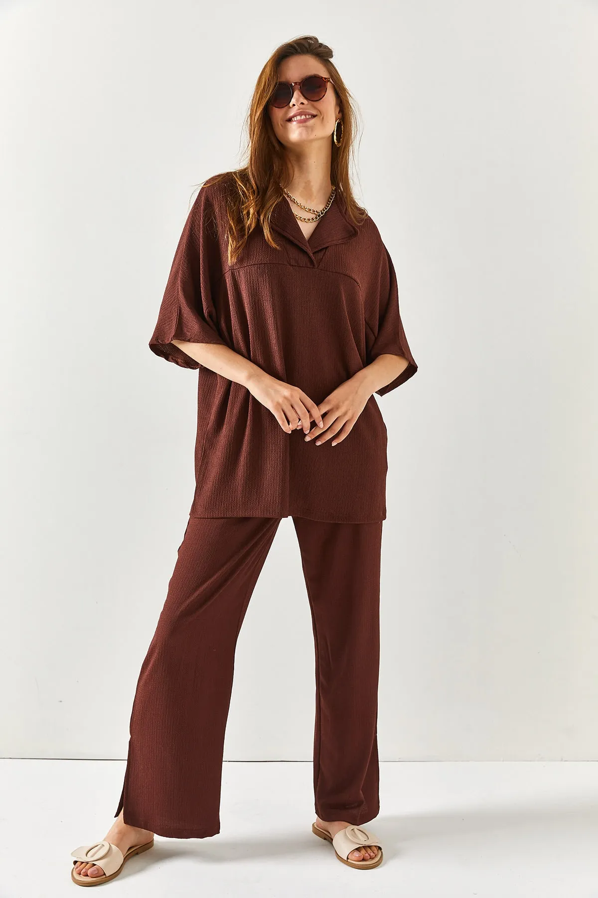 Olalook  Damen Bitter Coffee Oberteil Cut Kragen Unterteil Schlitz Hose Set TKM-19000185