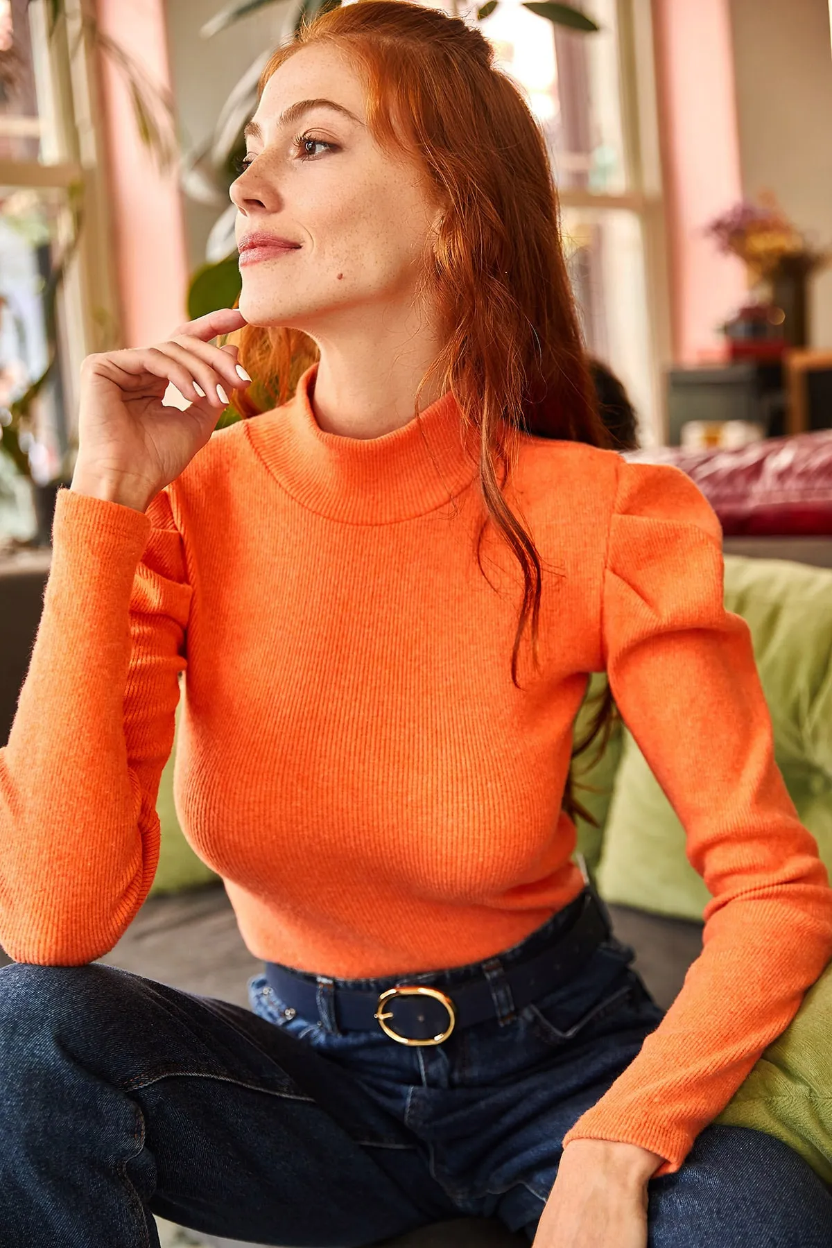 Olalook  Orangefarbene Damenbluse aus Lycra mit Prinzessinnenärmeln BLZ-19001595