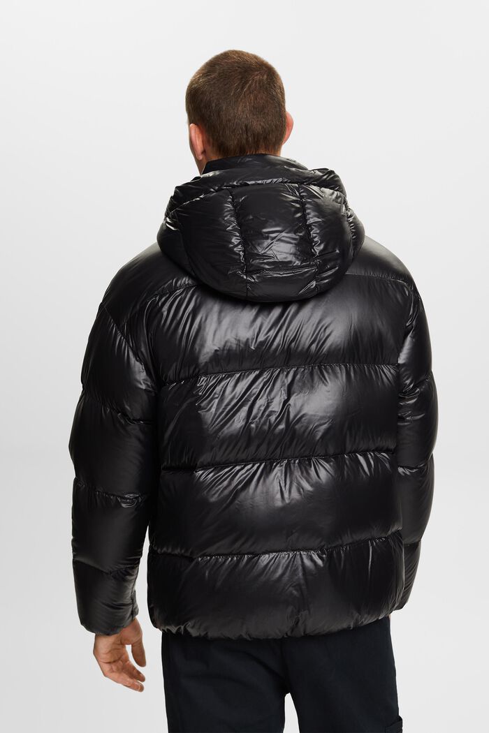 Glänzende Steppjacke mit Daunen