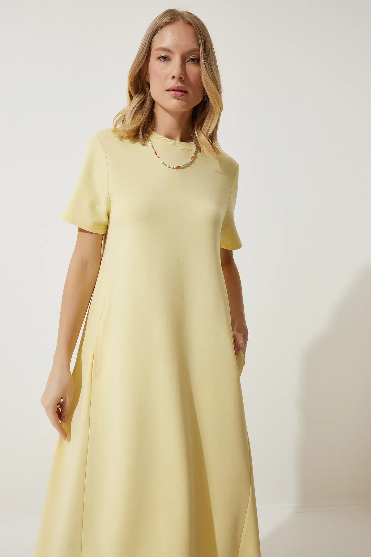 Happiness İstanbul  Gelbes A-Linien-Sommerkleid für Damen aus gekämmter Baumwolle UB00060