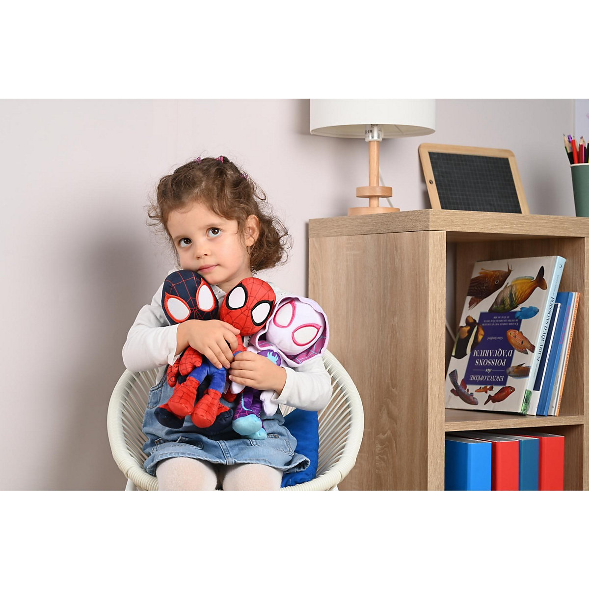 Marvel Spidey, 25 cm Plüschfigur, leuchtet im Dunkeln