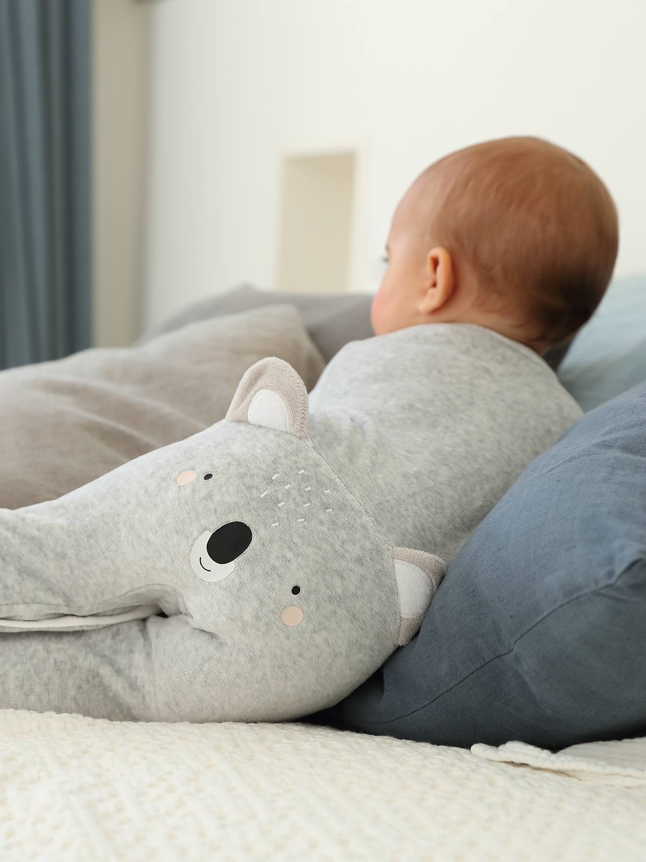 Dors-bien koala bébé en velours gris chiné