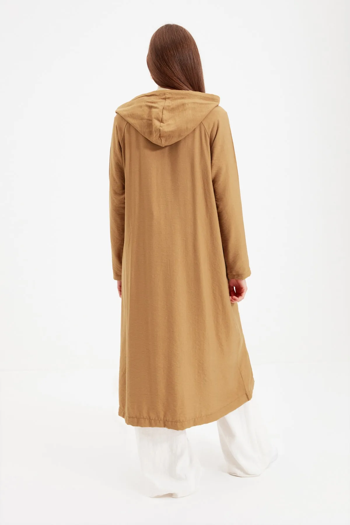Trendyol Modest  Gewebte Kappe mit offenem Kachel-Druckknopf und Kapuze & Ferace TCTSS21KF0002