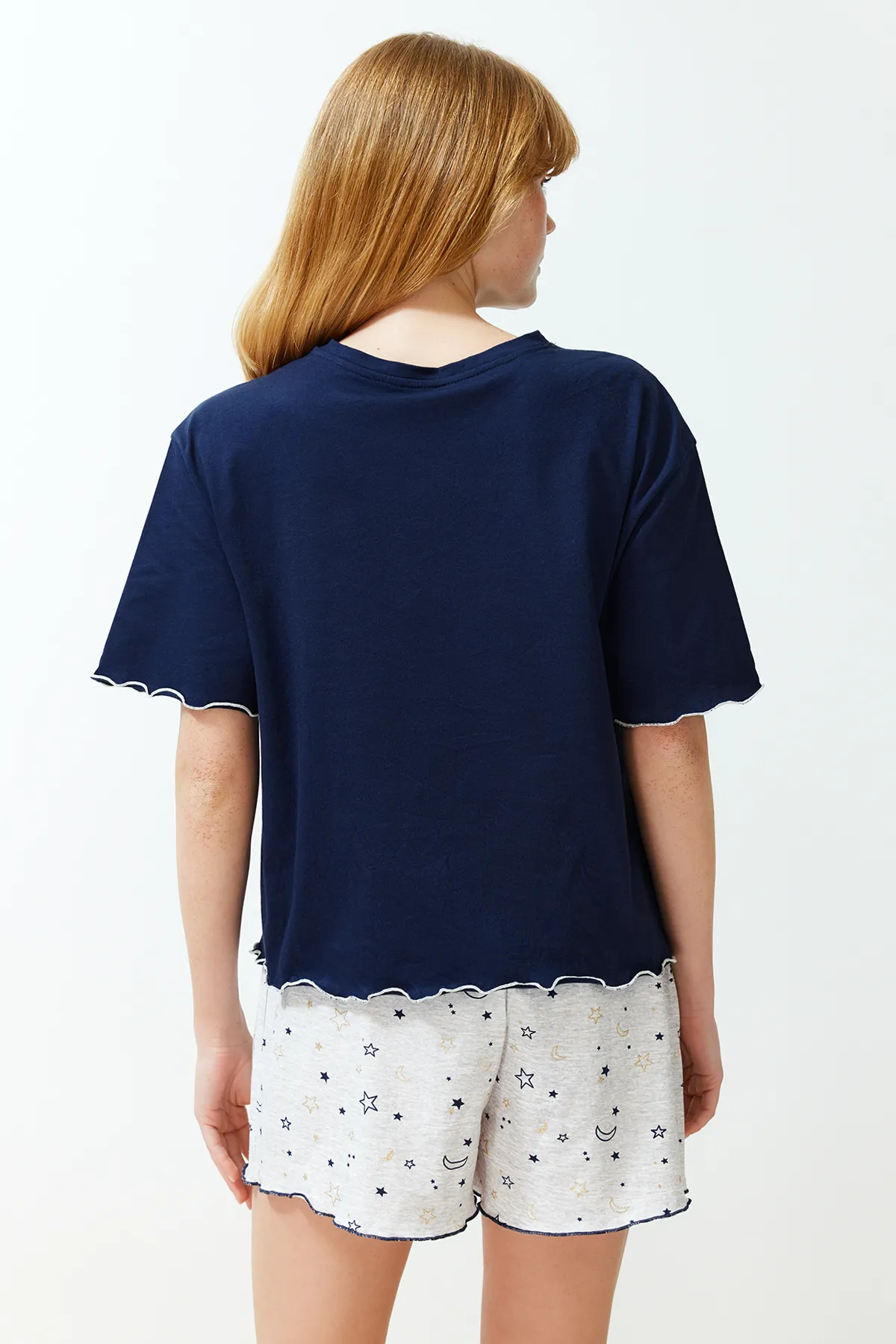 Trendyol Collection  Marineblaues Pyjama-Set aus 100 % Baumwolle mit Galaxie-Muster THMSS24PT00203