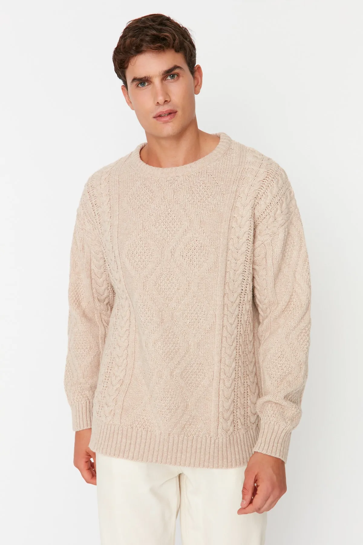 Trendyol Collection  Stone Unisex Oversize Wide Fit Rundhalspullover mit geflochtenem Haar TMNAW23KZ00280