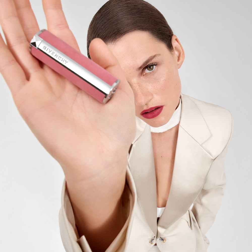 Givenchy Le Rouge Sheer Velvet Recharge Rouge à lèvres mat effet floutant rechargeable