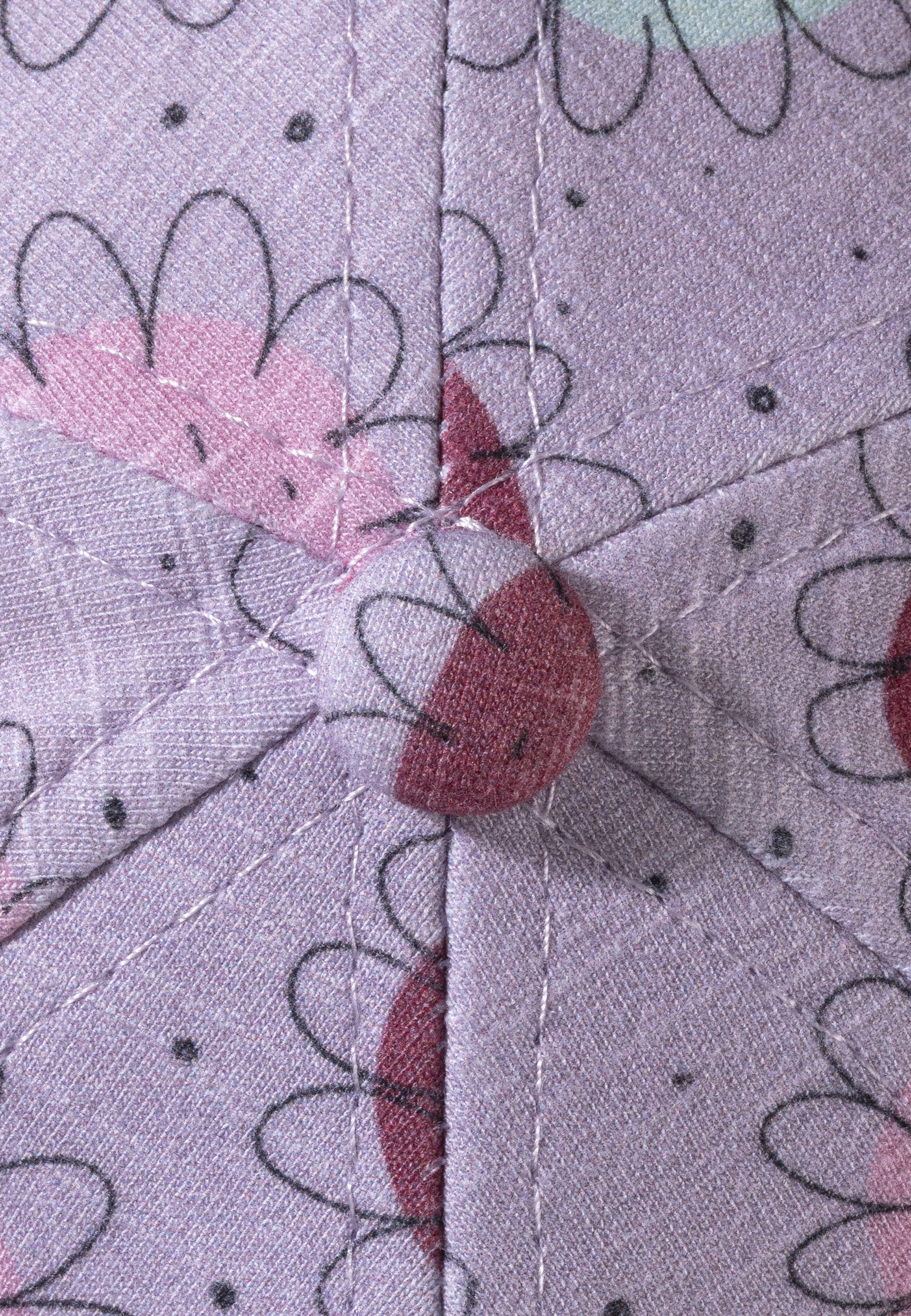 Baseballcap bedruckt mit bunten Blumen in flieder