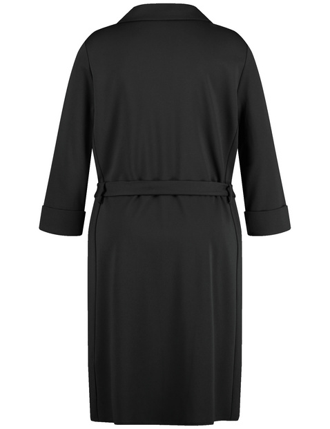 Knieumspielendes Kleid mit Bindegürtel