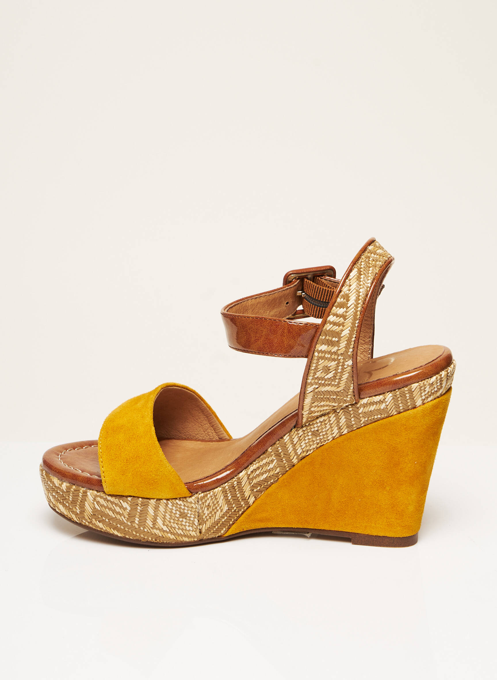 Karston Sandales Nu Pieds Femme couleur jaune