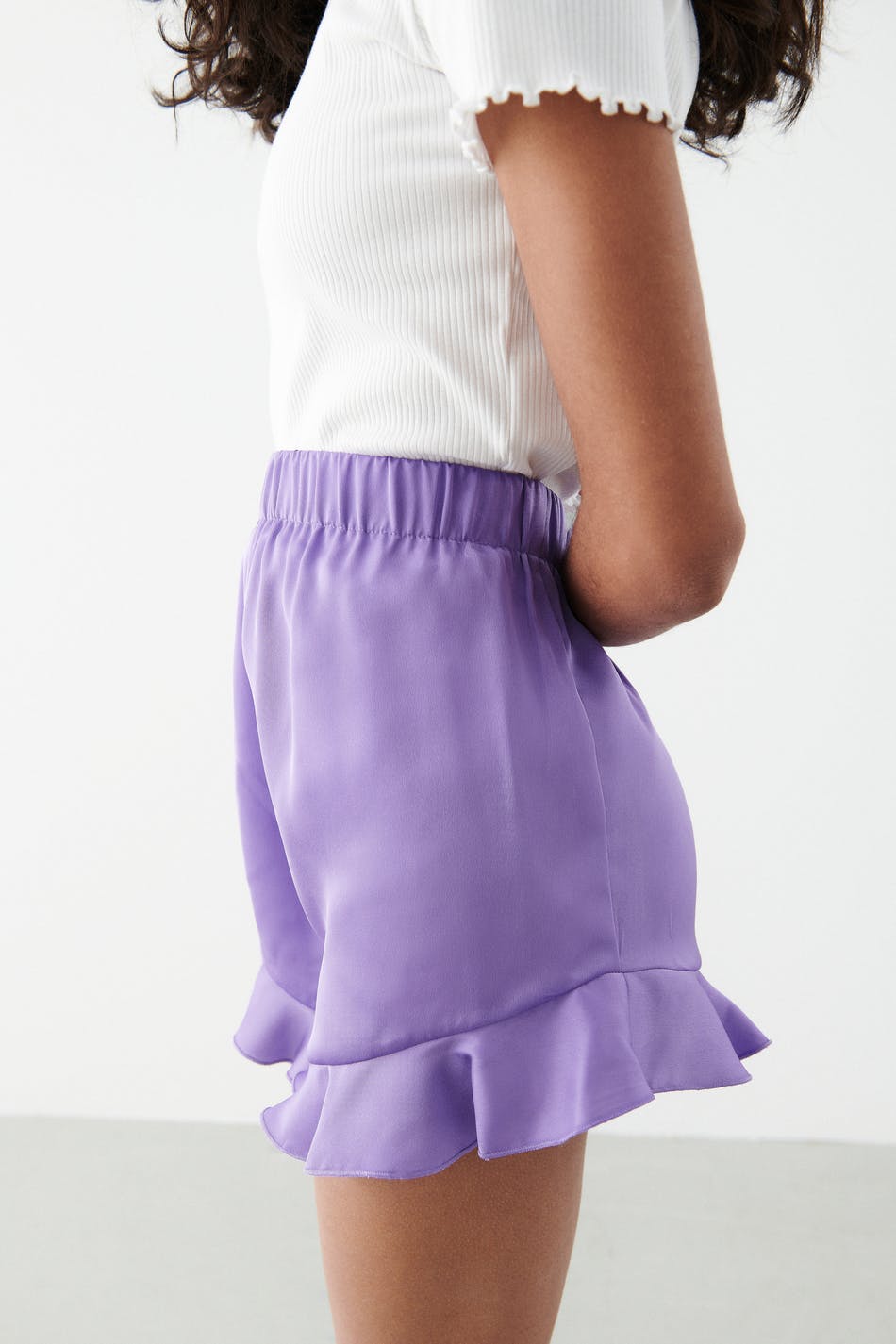 Y frill shorts