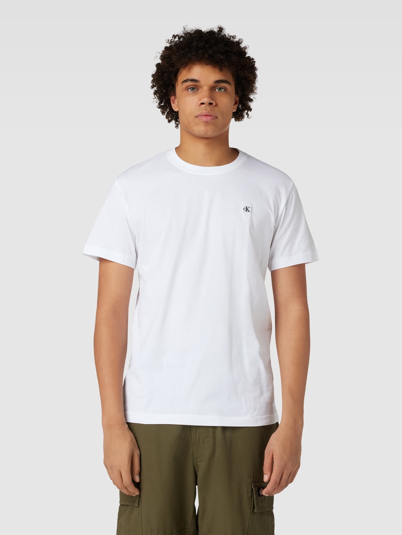 T-Shirt mit Logo-Stitching Modell 'EMBRO' in weiss