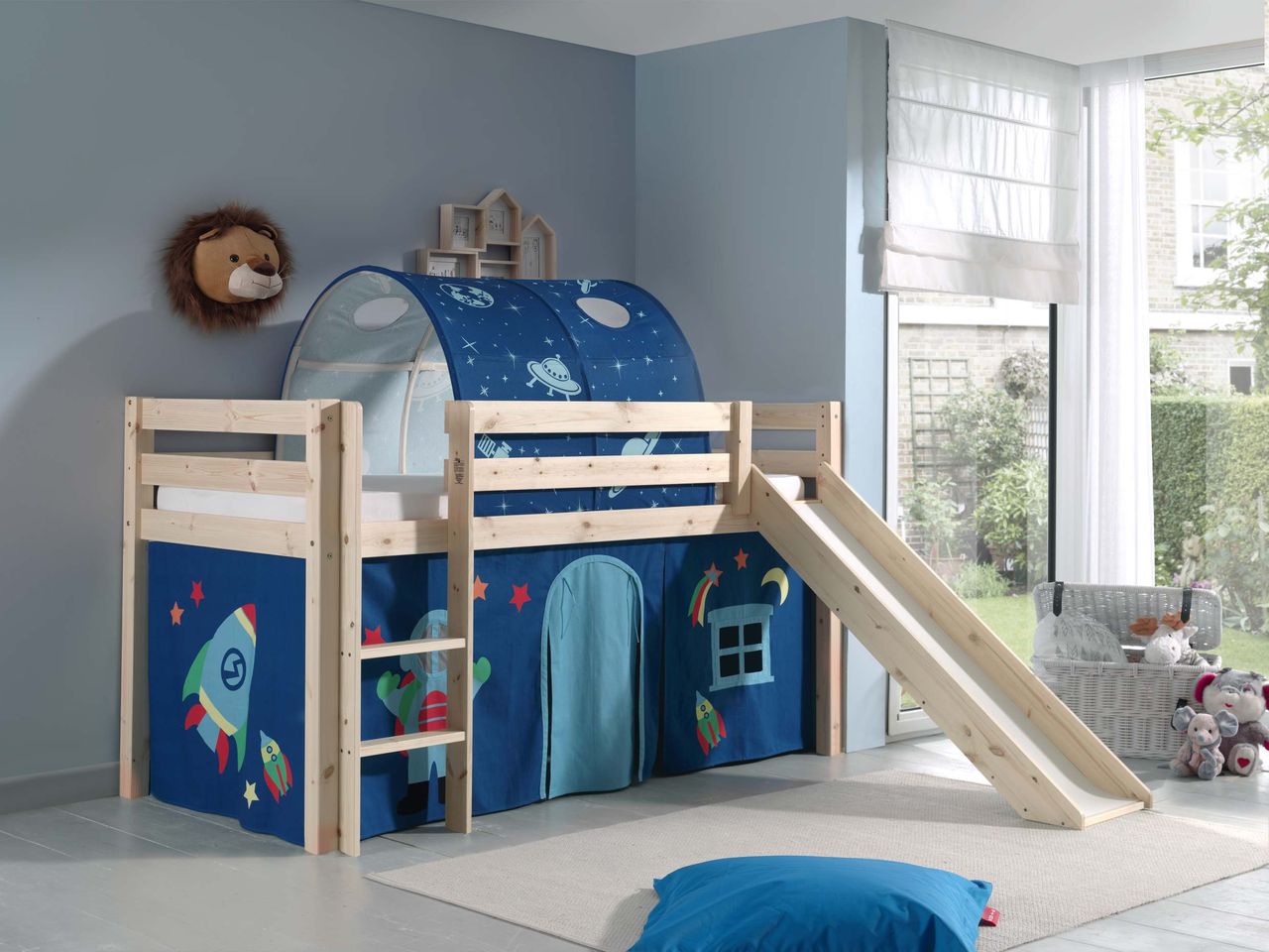 VIPACK Spielbett Pino inkl. Rutsche mit Textilset Vorhang und Tunnel 