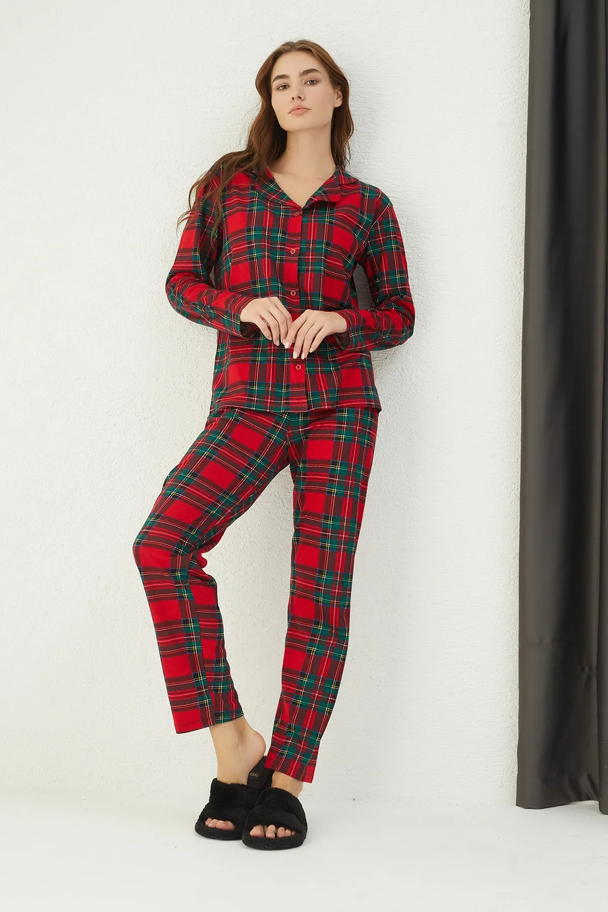 STRAWBERRY  Pyjama-Set aus Baumwolle mit Knöpfen