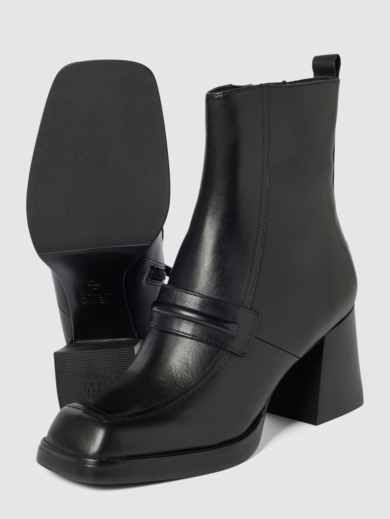 Stiefeletten mit Reißverschluss in schwarz