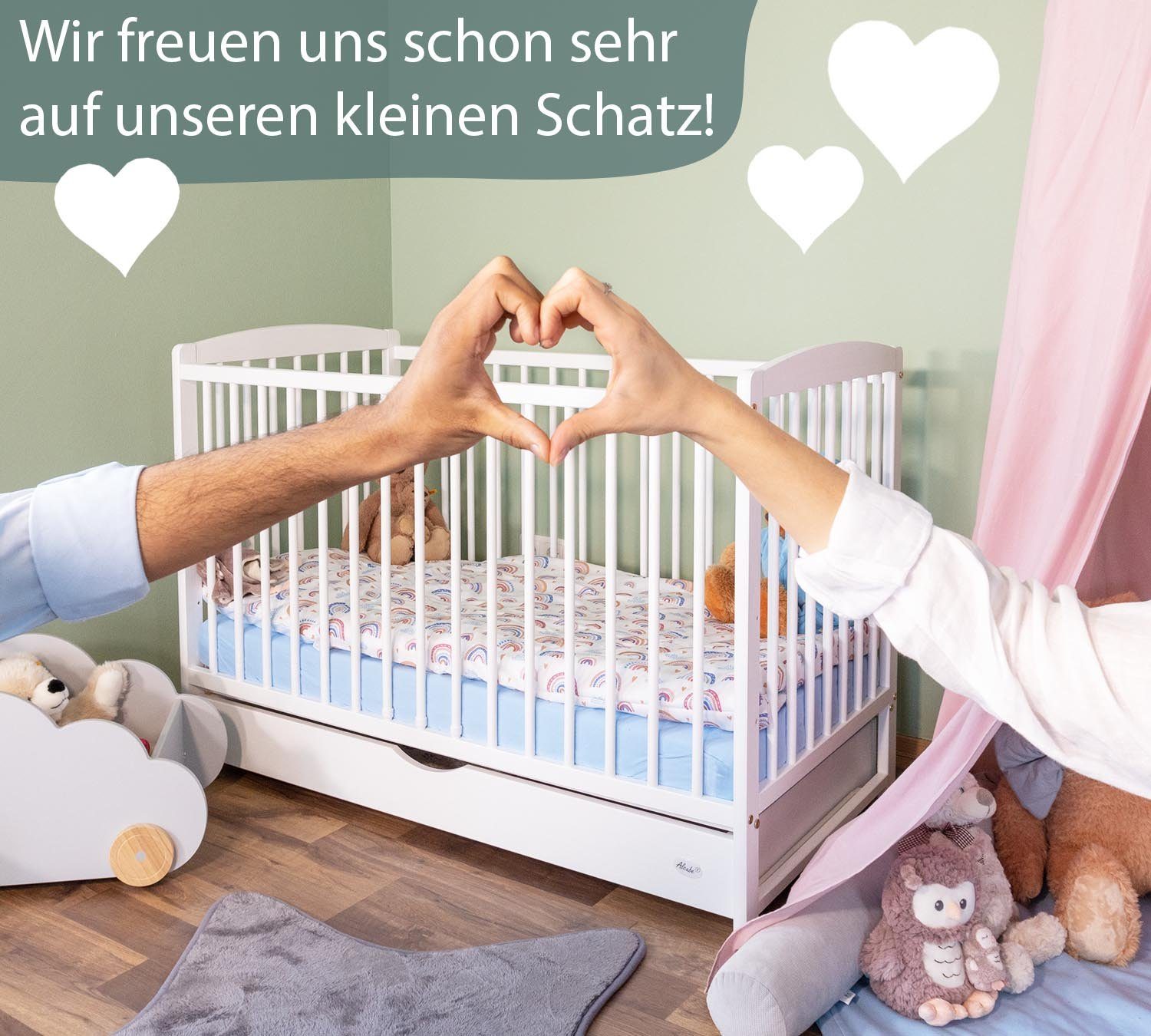 Alcube Babybett Emmi I Entdecken Sie unser Babybett - perfekt für Ihr Baby! BESTSELLER, 60x120 cm aus Kiefernholz inkl. Lattenrost und Rausfallschutz
