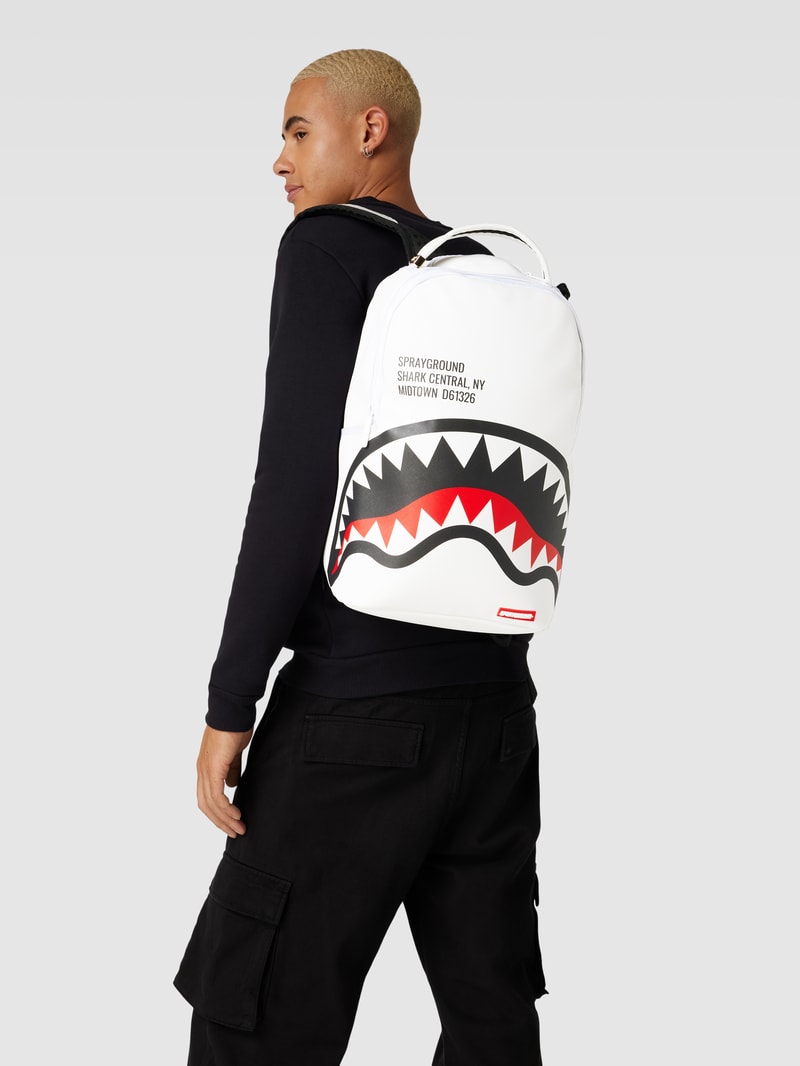Rucksack mit Motiv-Print Modell 'SHARK' in weiß