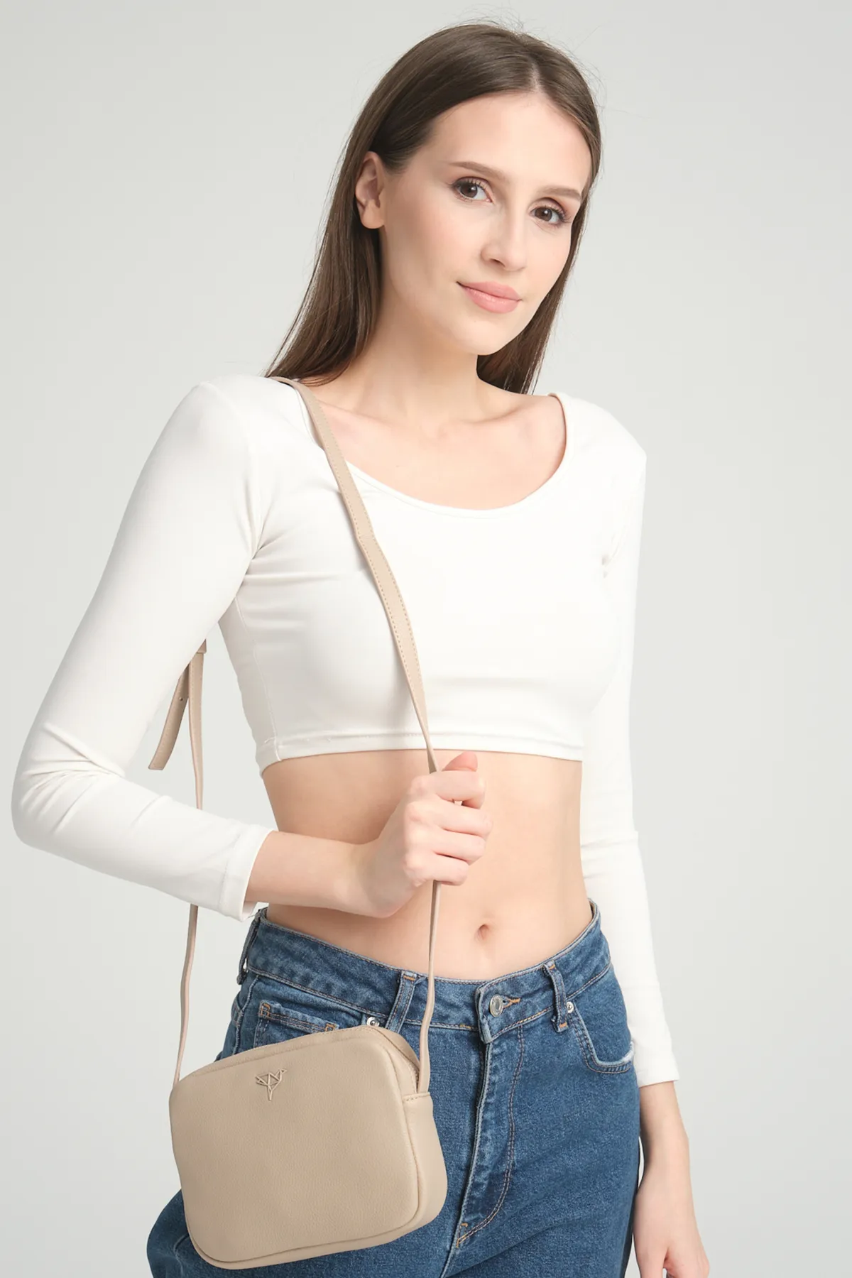 Garbalia  Damen-Minitasche Liberty Beige Creme mit verstellbarem Schultergurt mit Kreuzgriff und Reißverschluss