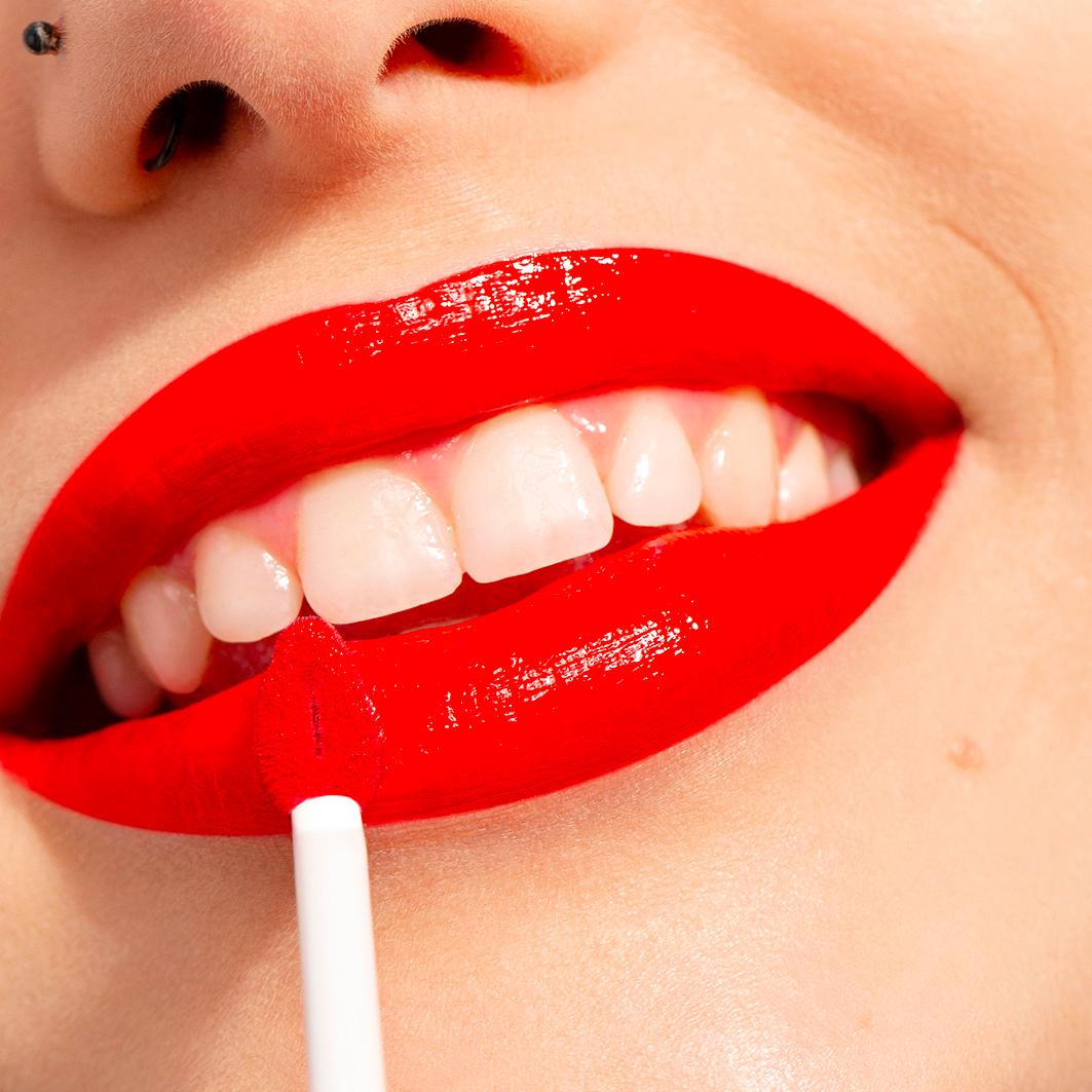 THE LIP GLOSS