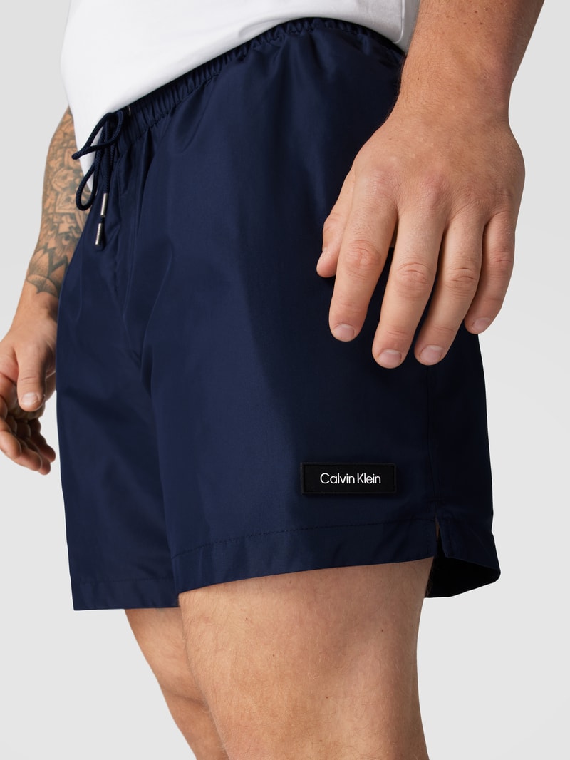 PLUS SIZE Badehose mit Label-Patch in royalblau