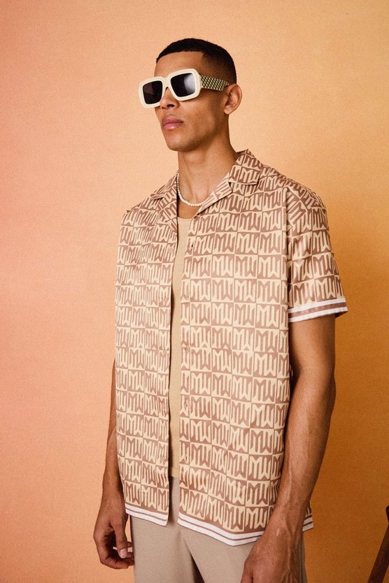 Kurzärmliges Oversize Satin-Hemd mit Monogram