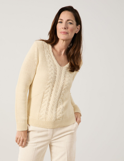 Pullover mit Zopfmuster