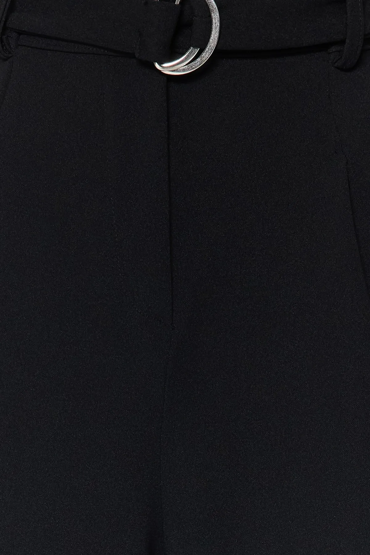 Trendyol Collection  Schwarze Strickhose mit weitem Bein und hohem Bund und Gürtel aus elegantem Kreppstoff TWOSS23PL00330