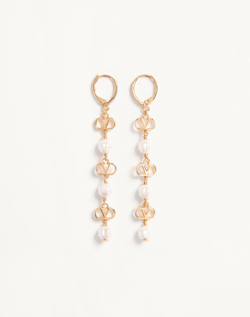 Brincos com a assinatura VLogo em metal, pérolas de vidro e cristais Swarovski®