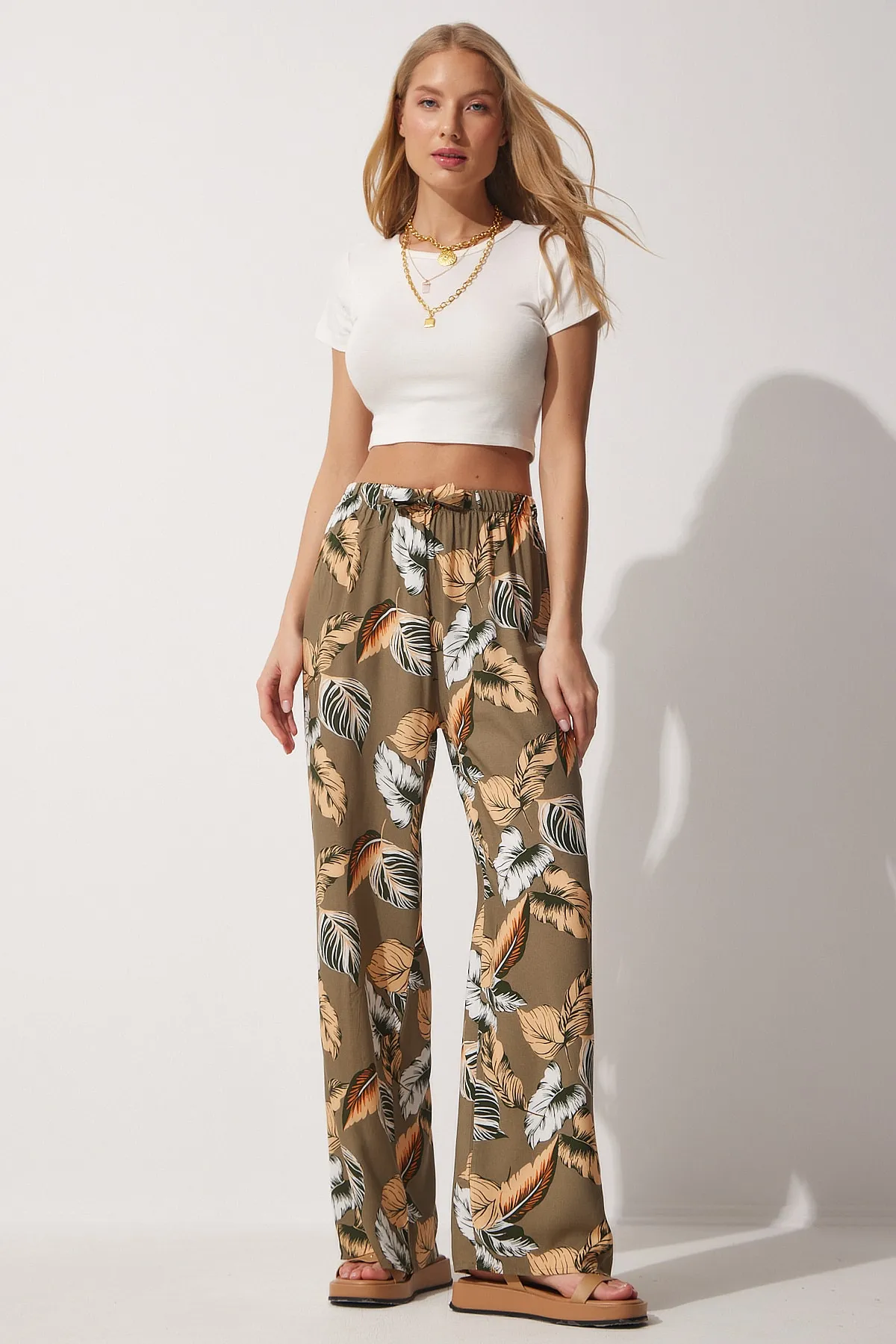 Happiness İstanbul  Damen-Khaki-weiße Sommerhose aus Viskose mit hoher Taille und lockerer Passform, BH00354