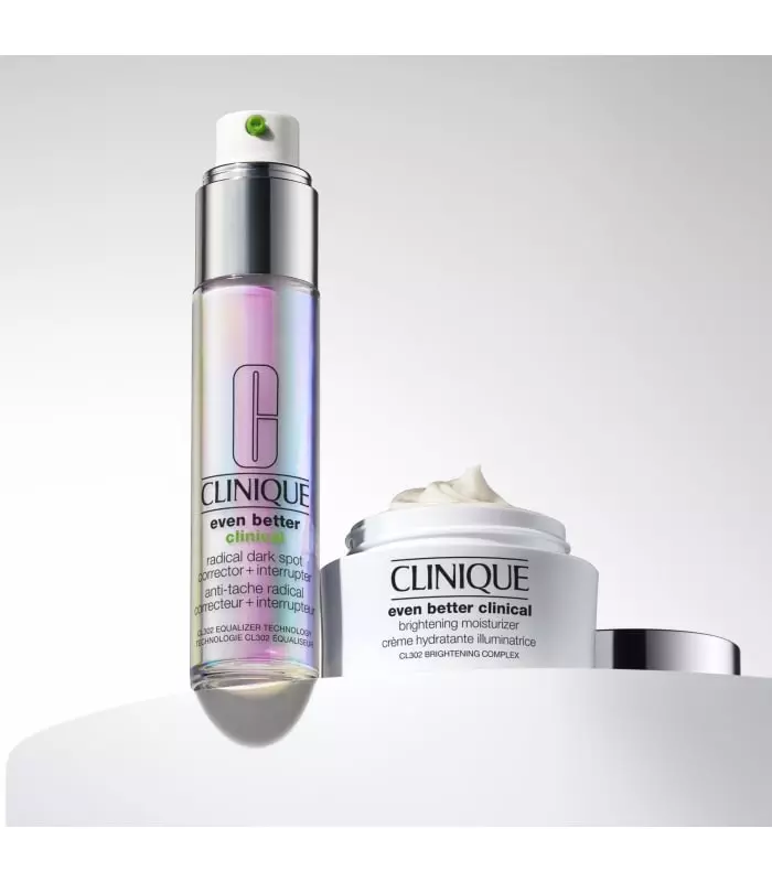 EVEN BETTER CLINICAL™ Crème Hydratante Illuminatrice