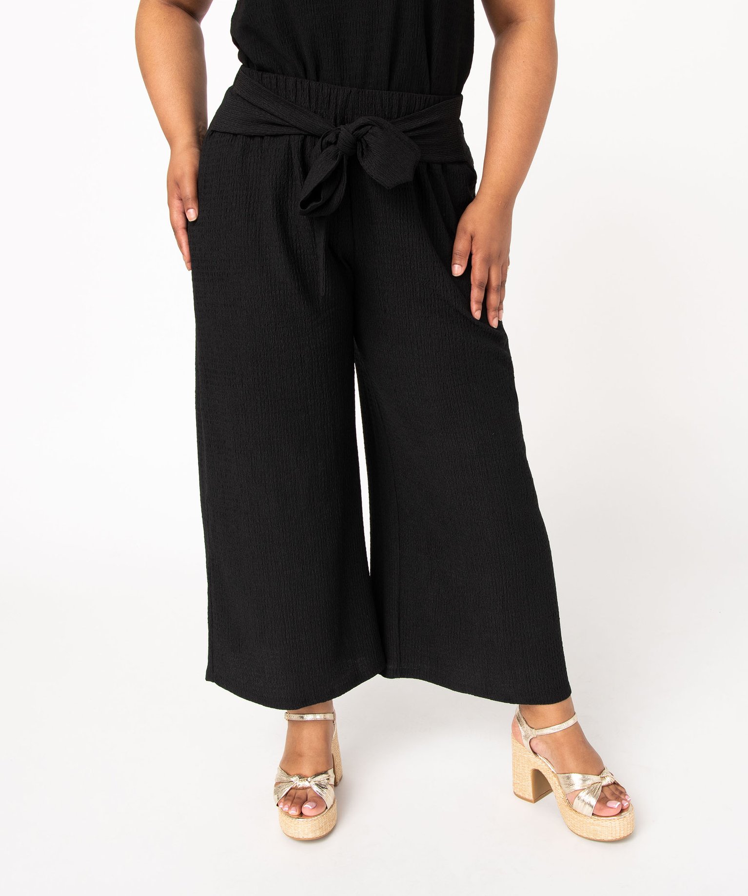 Pantalon en toile gaufrée femme grande taille noir | GEMO