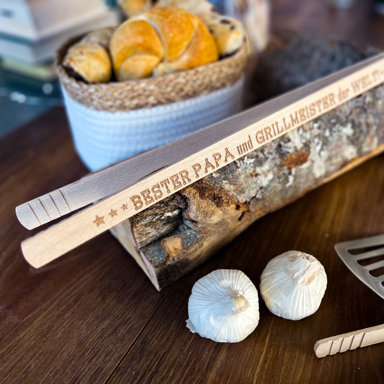 Spruchreif Grillzange aus Holz mit Spruch 