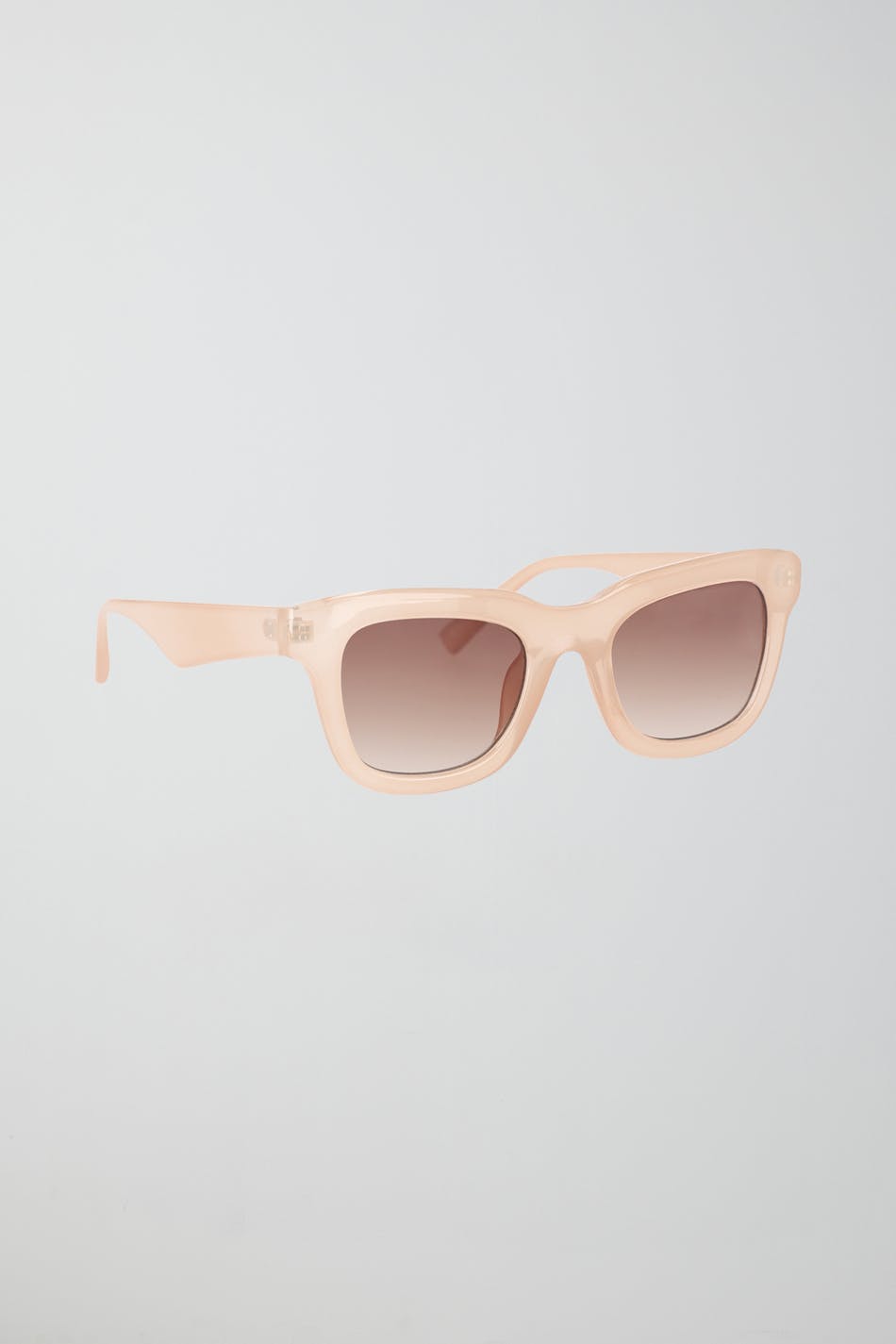 Classic chunky sunglasses