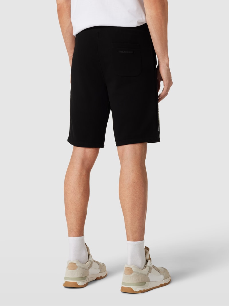 Sweatshorts mit Label-Detail in schwarz