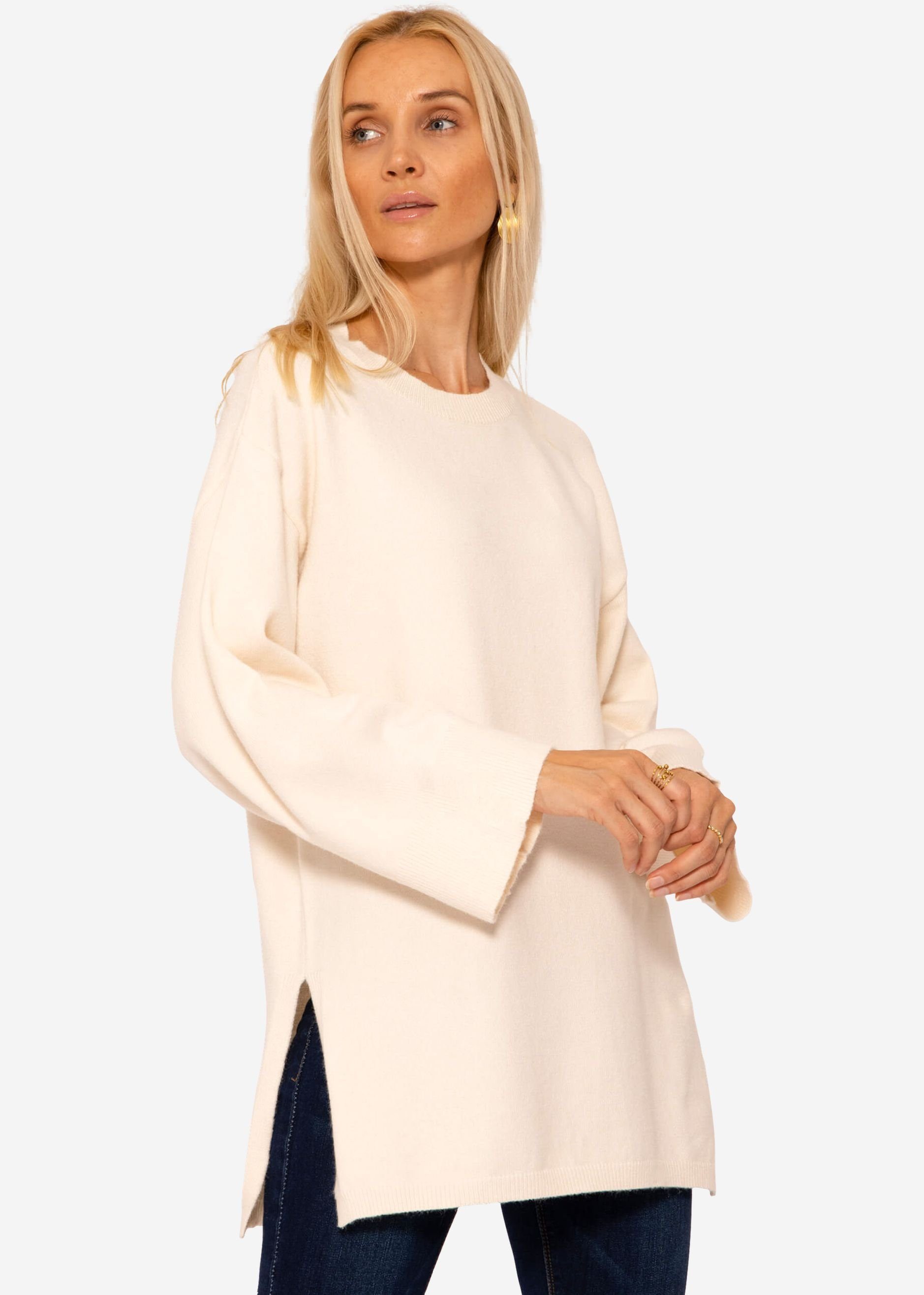 SASSYCLASSY Strickpullover Oversize Pullover Damen aus weichem Feinstrick Lässiger Strickpullover lang mit Rundhals und Seitenschlitzen