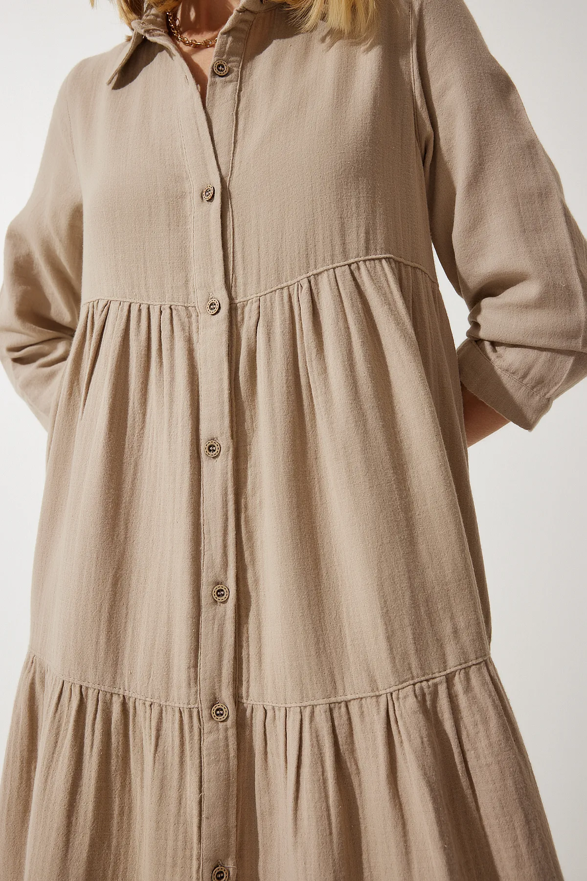 Happiness İstanbul  Beiges ausgestelltes Musselin-Hemdkleid für Damen SA00024
