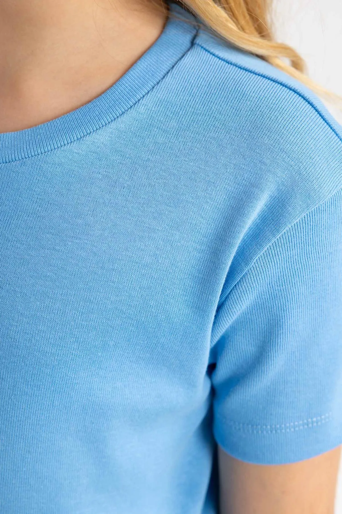 DeFacto  Geripptes Kurzarm-T-Shirt für Mädchen in schmaler Passform B3054a824sm