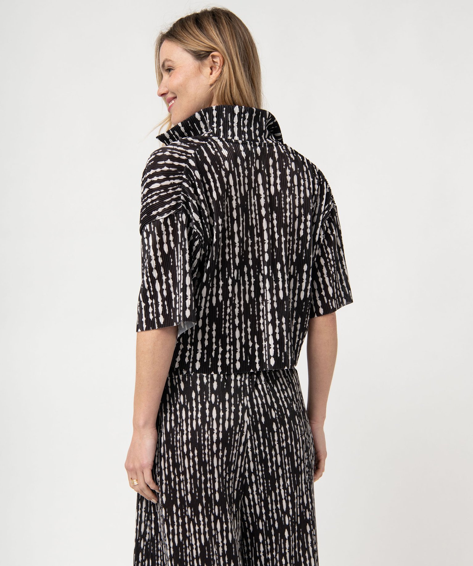 Chemise courte à manches courtes en maille plissée femme imprime | GEMO