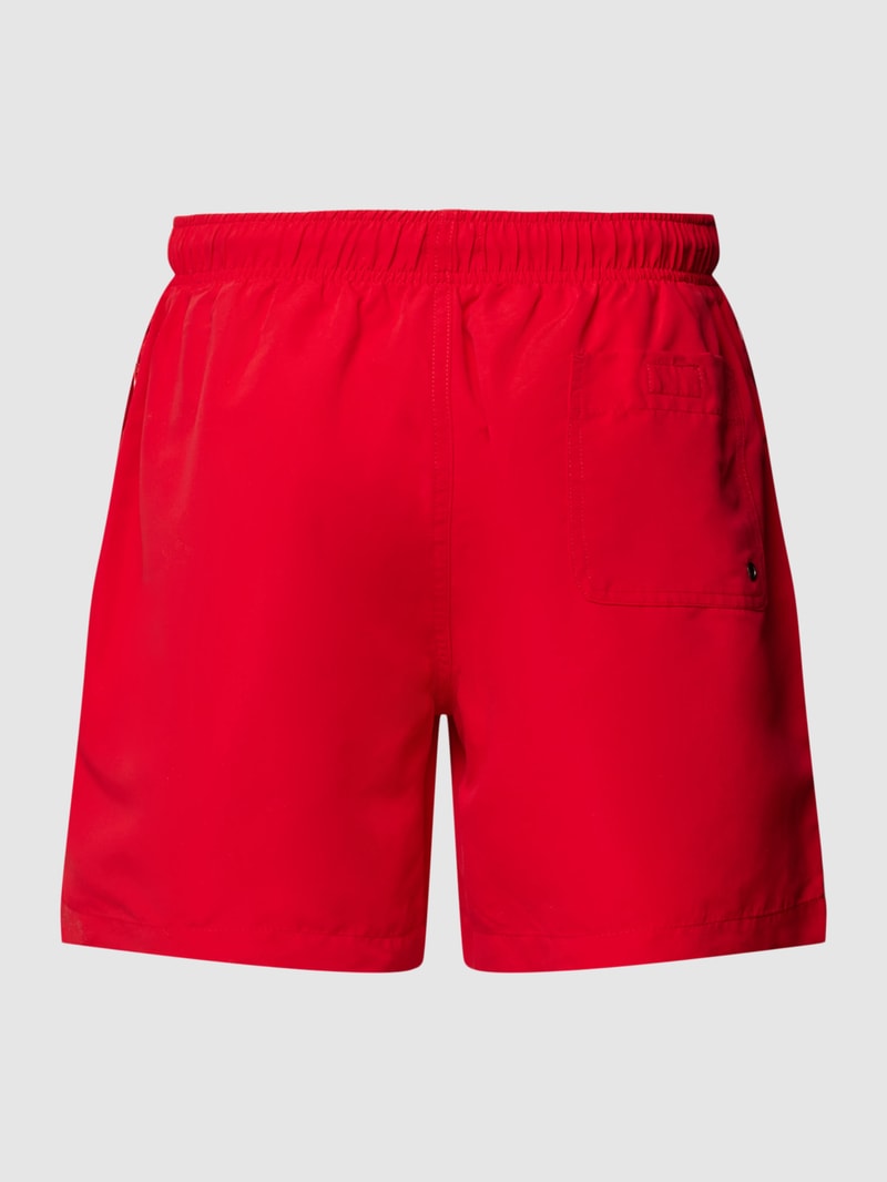 Badeshorts mit Label-Stitching in rot