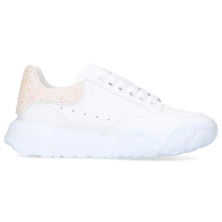 Alexander McQueen - Sneaker low COURT Kalbsleder - weiß