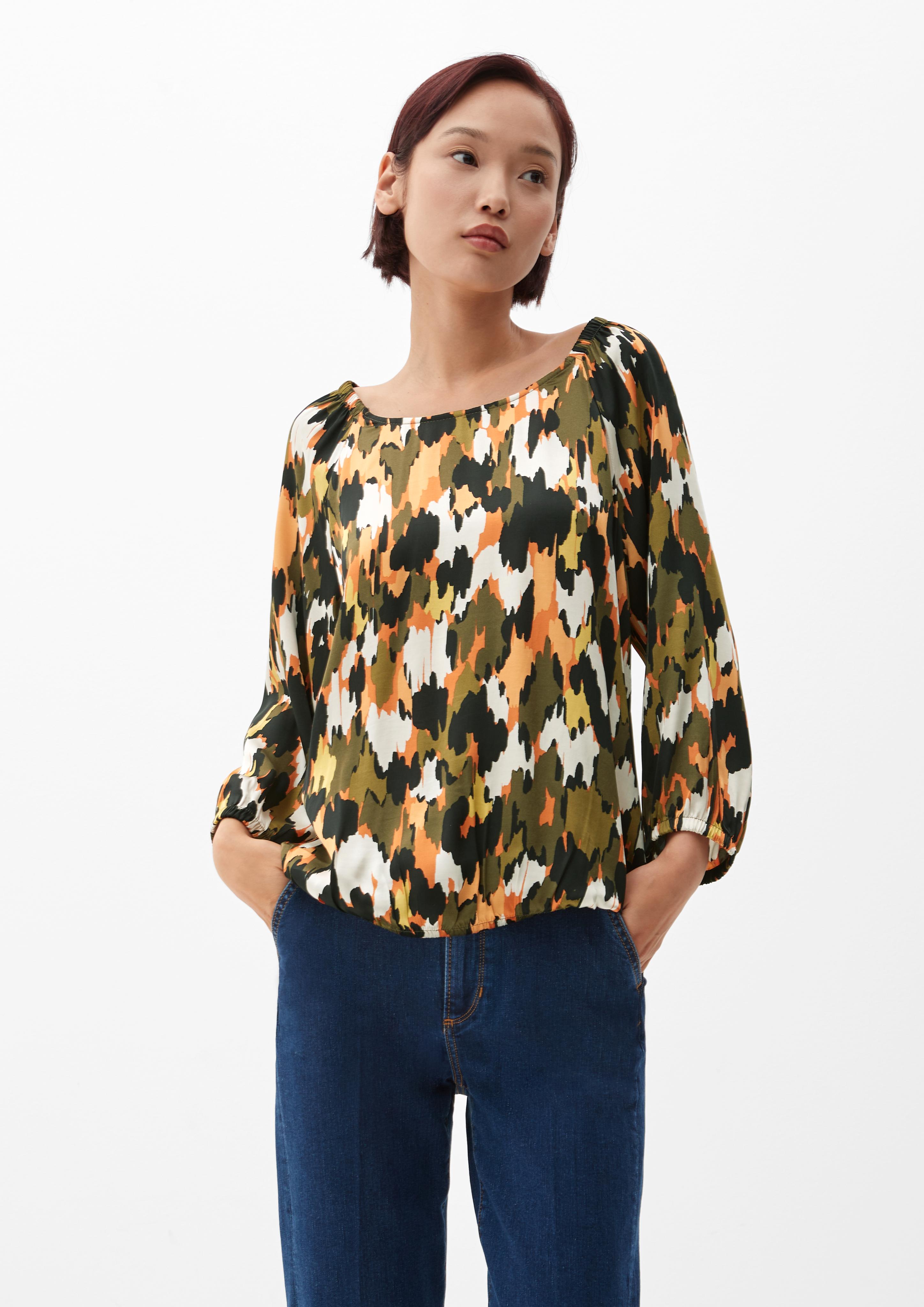 Viskosebluse mit Allovermuster  2120713-77A1