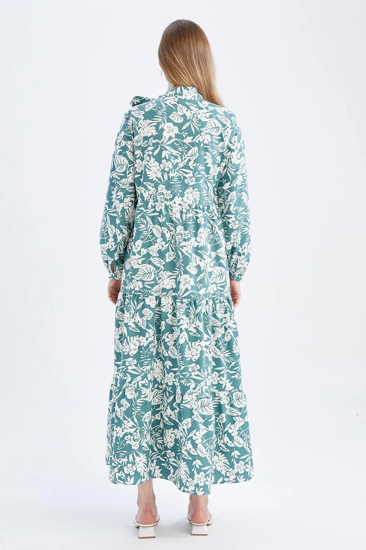 DeFacto  Halber Rollkragen - Florales Maxikleid mit entspannter Passform Y7835az22hs