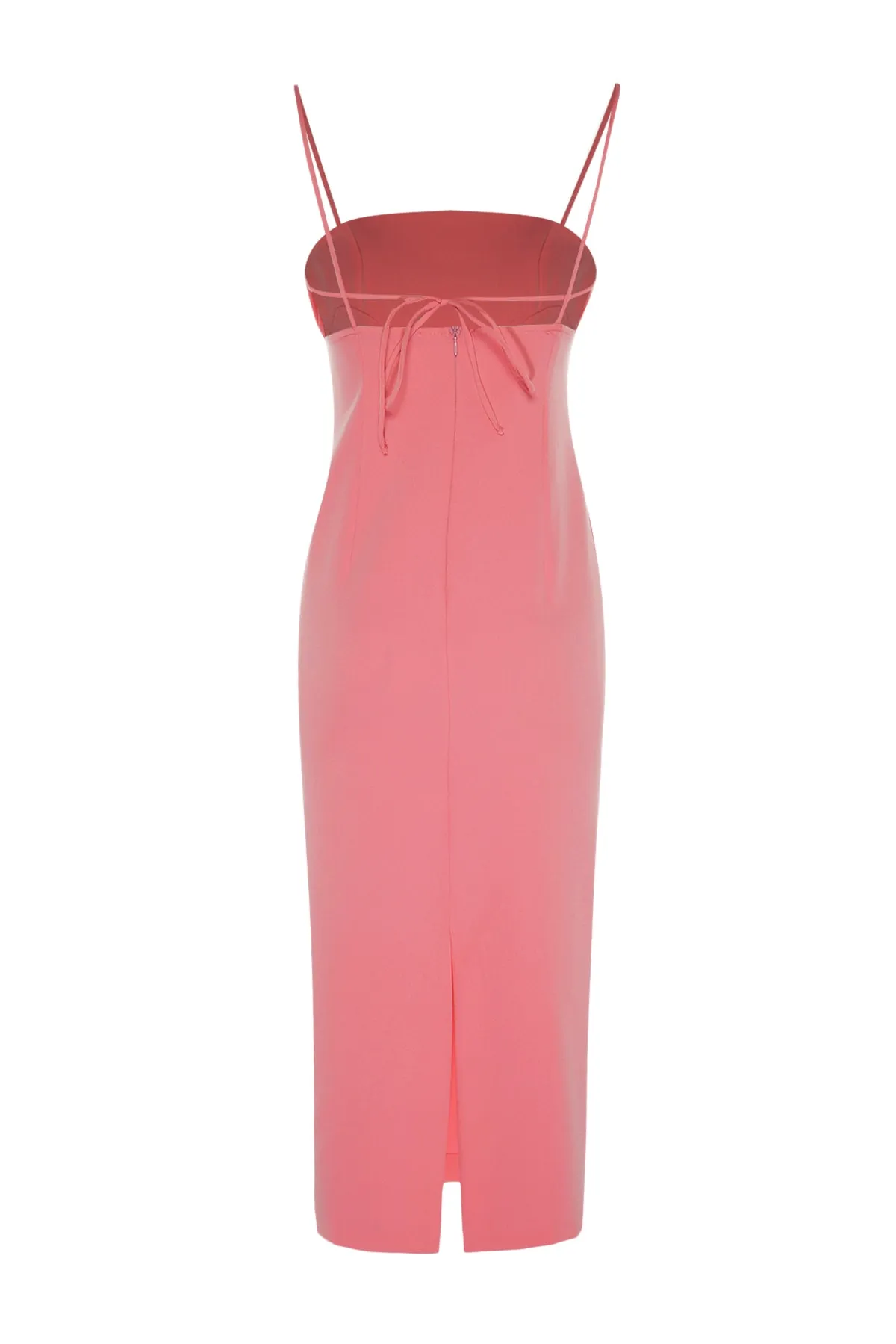 Trendyol Collection  Hellrosa, figurbetontes, gefüttertes Abendkleid aus Webstoff TPRSS22EL3197