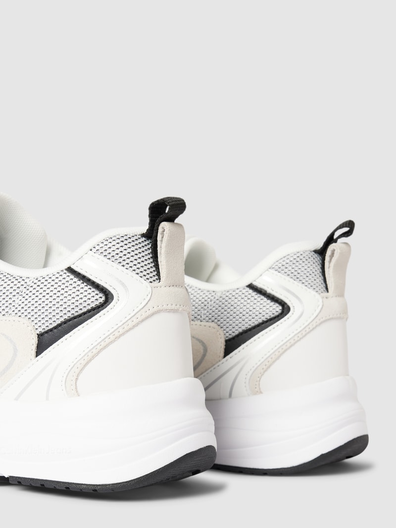 Sneaker mit Label-Details Modell 'RETRO' in weiss