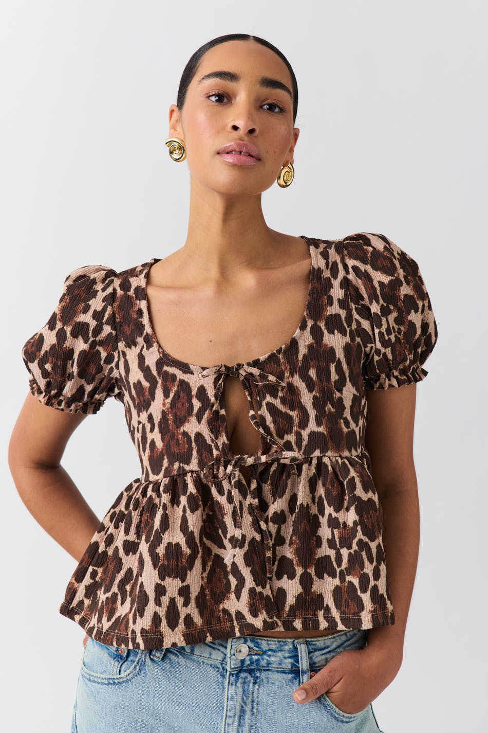 Tie front top