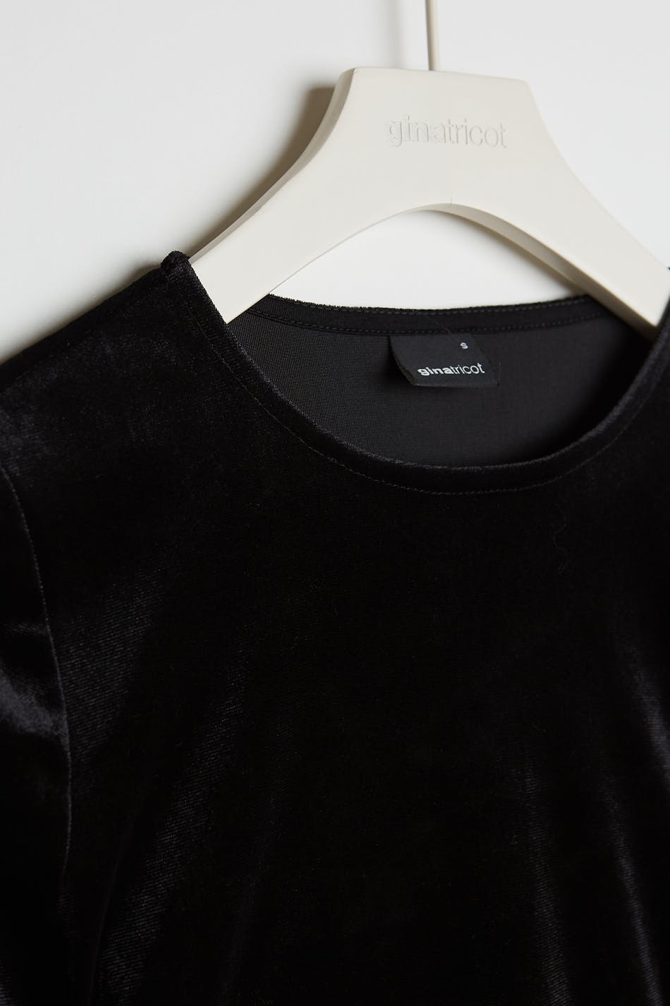Velvet open back body