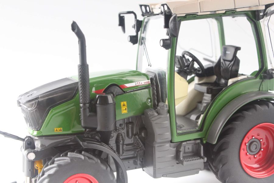 Fendt 211 V Vario (1:32) - Special Fendt Edition