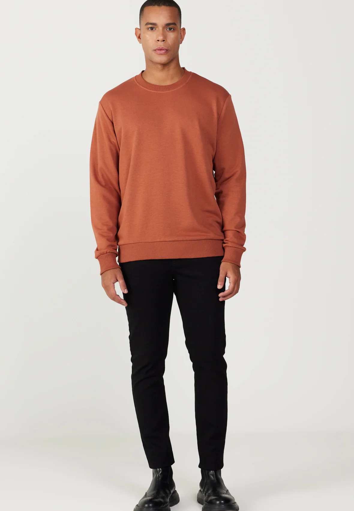 AC&CO / ALTINYILDIZ CLASSICS STANDARD FIT O COLLAR - Sudadera