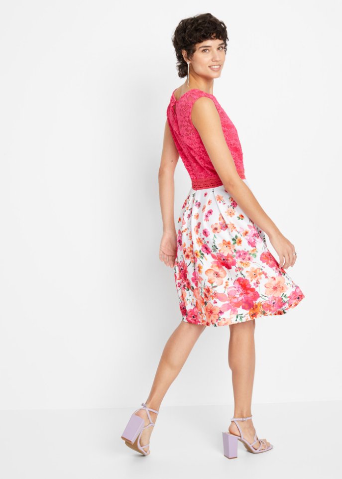 Kleid mit Spitze
